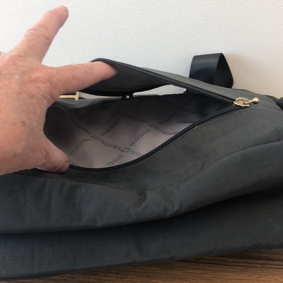 Baggallini Black Gold International Laptop Tote Bag - Picture 7 of 12